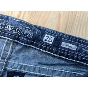 Jean Skinny Miss Me Taille Basse Bleu Moyen Brodé #M311OS - Taille 26 Longueur 30 - Neuf Avec étiquette